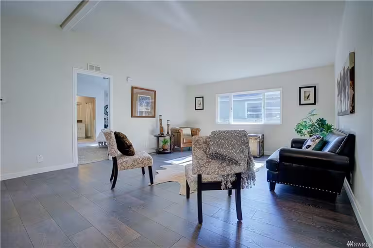 22507 137th St NE Living Room After 3
