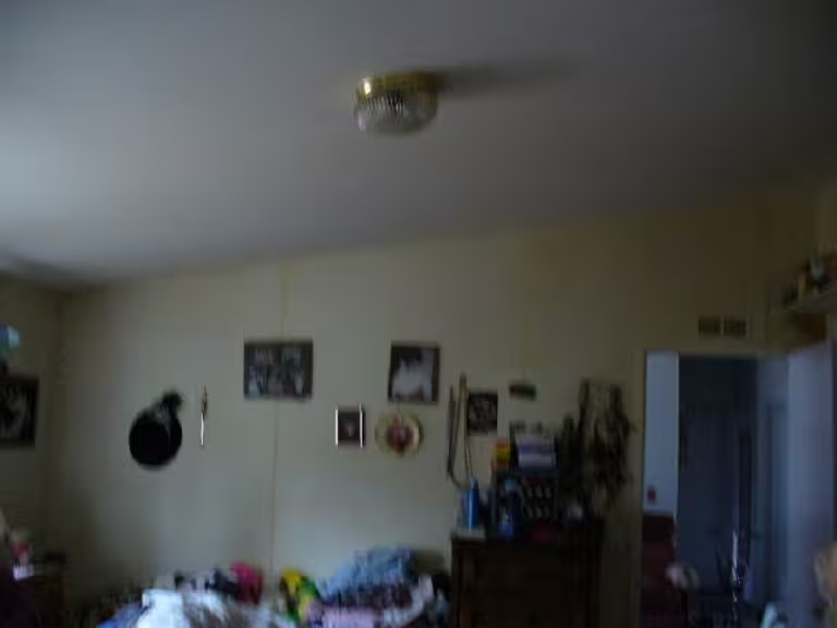 22507 137th St NE Master Bedroom Before